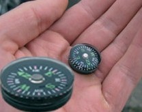 button compass